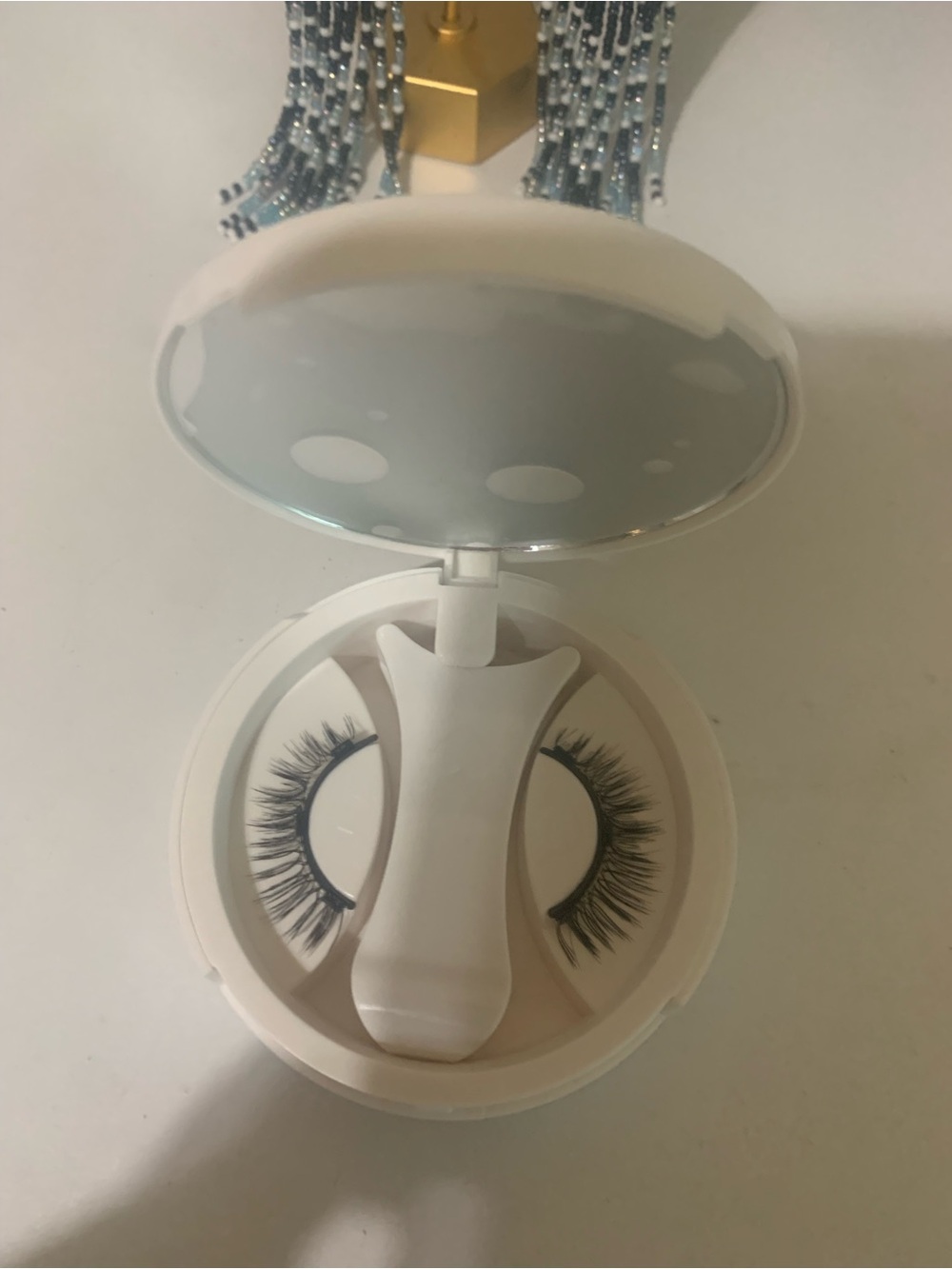 White Magnetic False Eyelash Starter Kit for Parties
